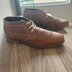 Men’s chukka shoe size 13